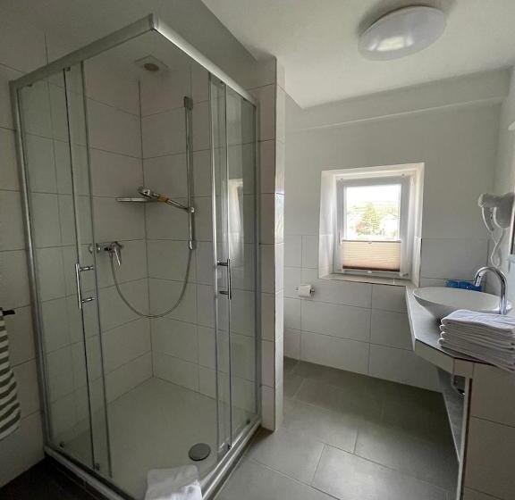 Апартаменты 2 Спальни, Zum Schwanen Garni