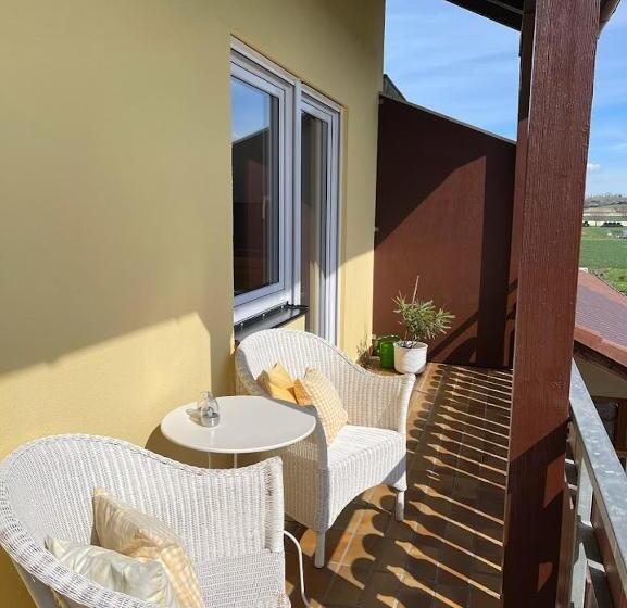 Апартаменты 1 Спальня с Балконом, Zum Schwanen Garni