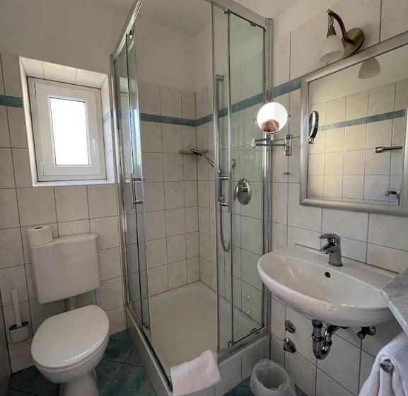 Апартаменты 1 Спальня с Балконом, Zum Schwanen Garni