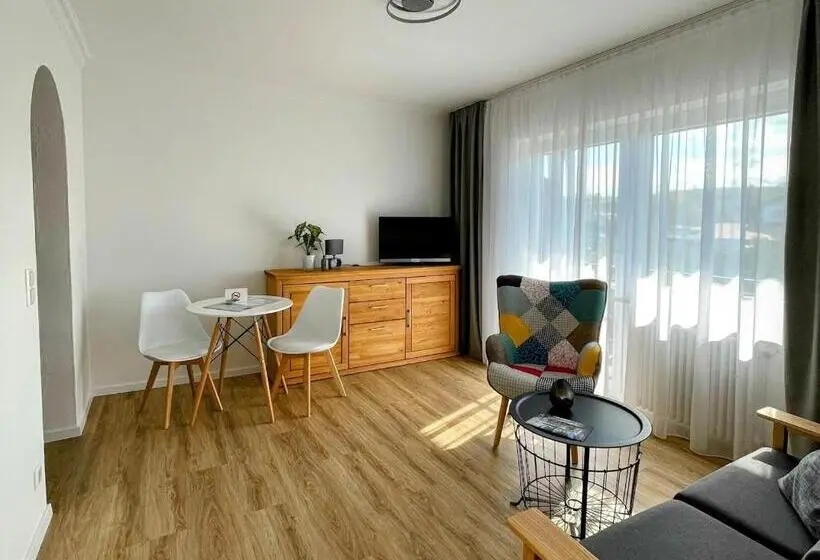 バルコニー付き１ベッドルームアパートメント, Zum Schwanen Garni