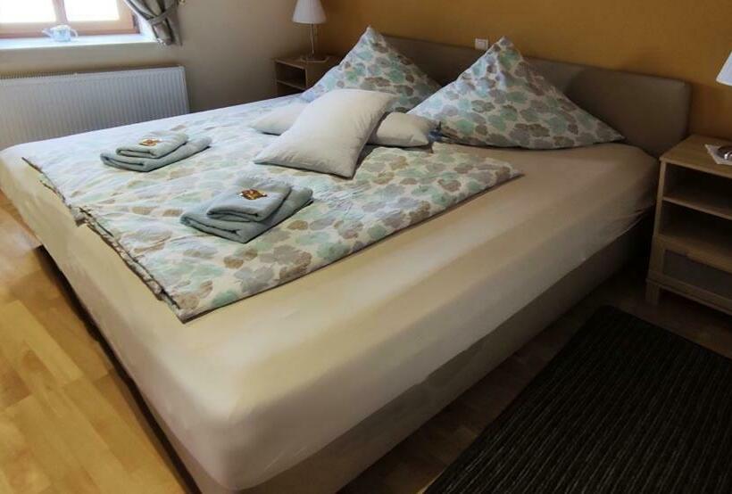 Номер Стандарт, Pension Zur Schlummerstube