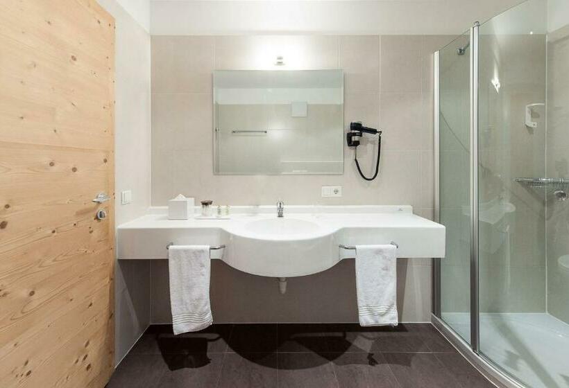 استودیوی استاندارد, Sonus Alpis Adults Only