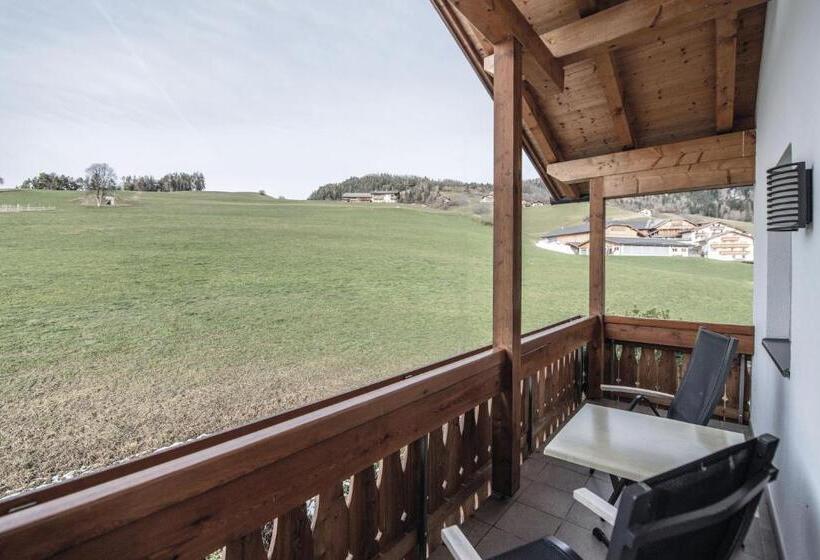 استودیوی استاندارد, Sonus Alpis Adults Only