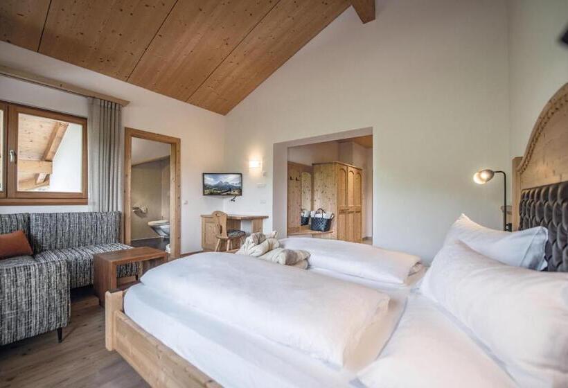 استودیوی استاندارد, Sonus Alpis Adults Only