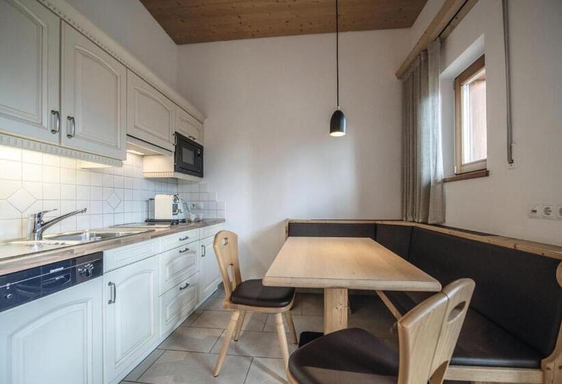 استودیوی استاندارد, Sonus Alpis Adults Only