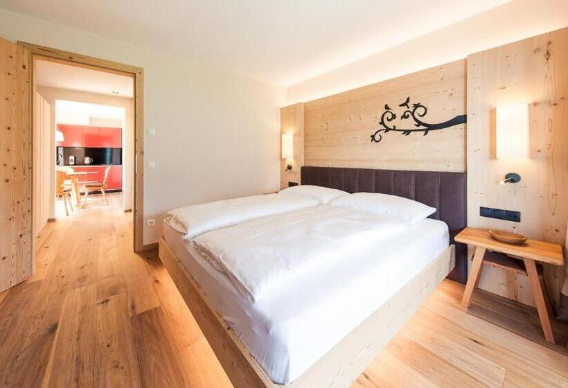 سوییت جونیور, Sonus Alpis Adults Only