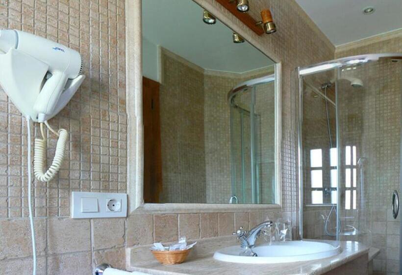 اتاق استاندارد, Posada Ribera Del Pas