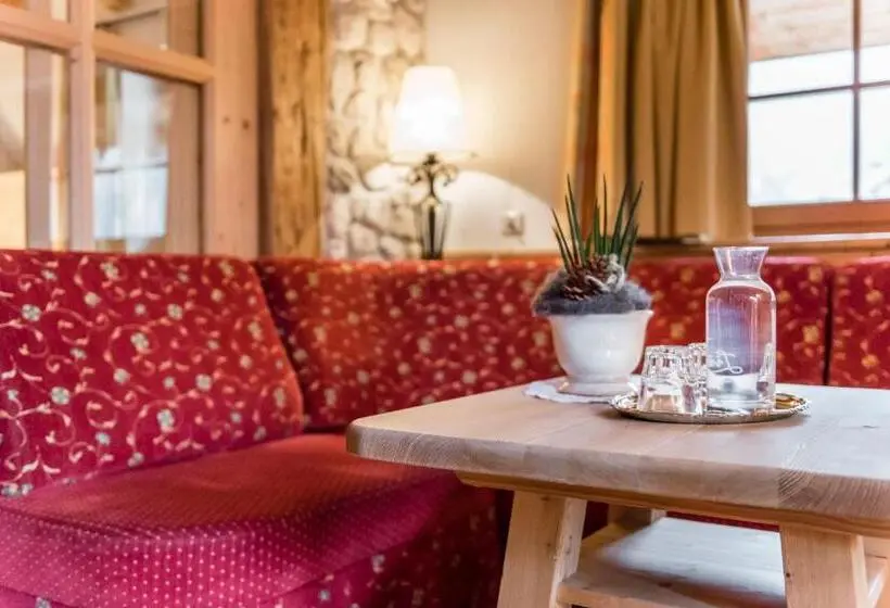 Deluxe-huone Parveke, Naturhotel Lüsnerhof