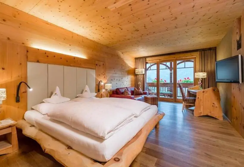 Sviitti Vuoristonäkymä, Naturhotel Lüsnerhof