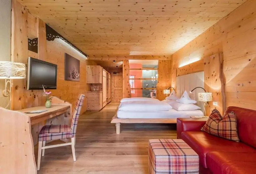 Sviitti Vuoristonäkymä, Naturhotel Lüsnerhof