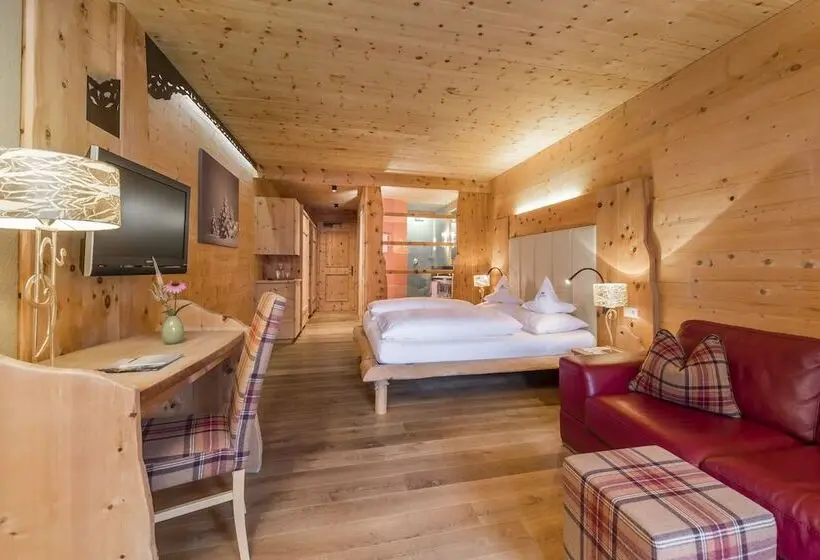 Sviitti Vuoristonäkymä, Naturhotel Lüsnerhof