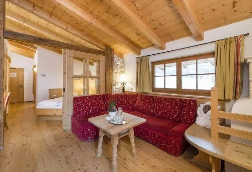 Deluxe-huone Parveke, Naturhotel Lüsnerhof