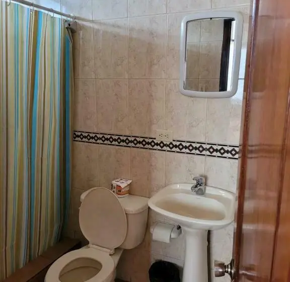 اتاق خانوادگی, Hostal Haziel