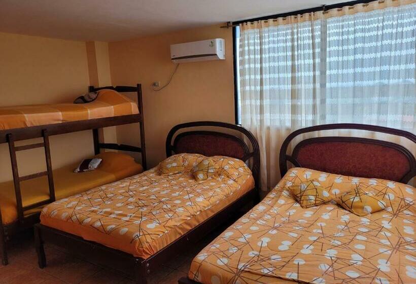 패밀리 룸, Hostal Haziel