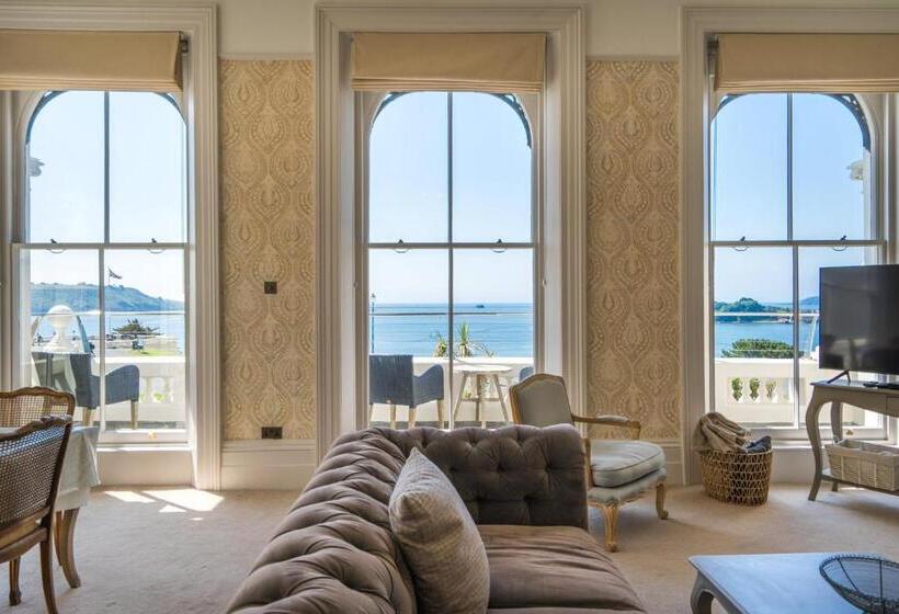 海の見える１ベッドルームアパートメント, 1 Elliot Terrace