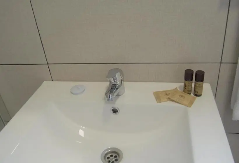 バルコニー付きスタンダードステューディオ, Apartamentos Turísticos Vitoria By Petit Hotels