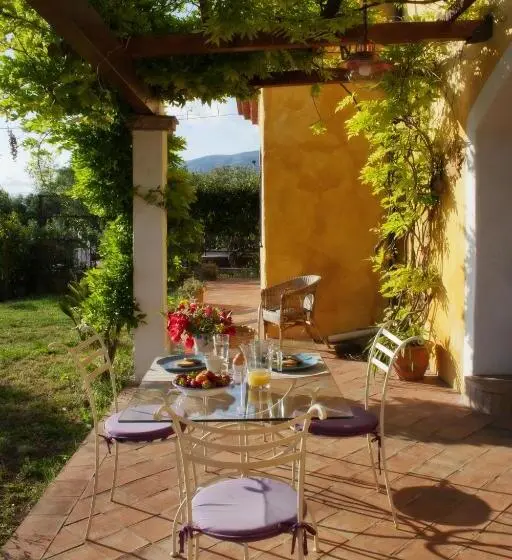 اتاق لوکس, B&b Calandrella