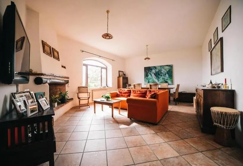 اتاق لوکس, B&b Calandrella