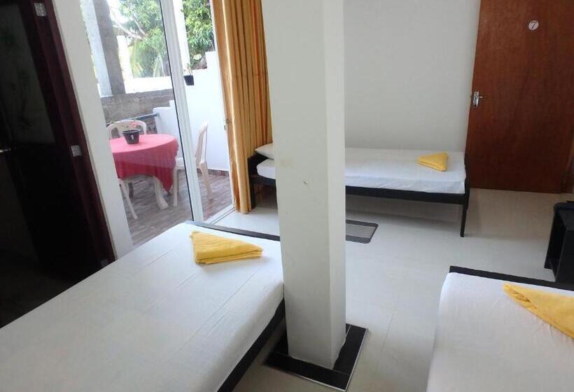 اتاق استاندارد سه نفره, K Holiday