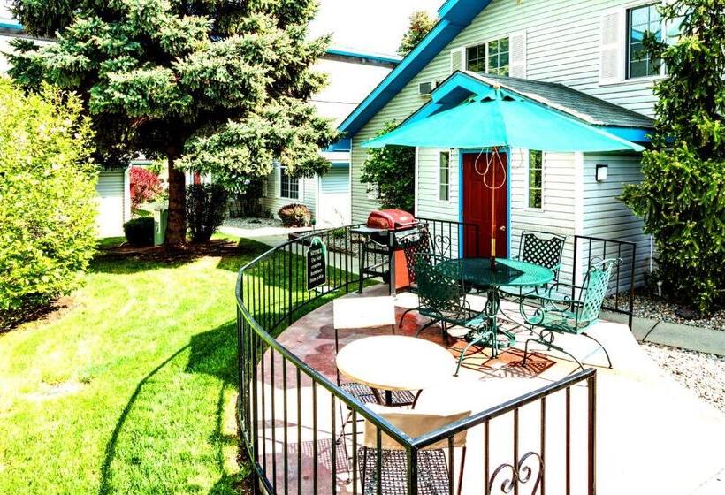 סוויטה נוף לגינה, Turning Leaf Townhome Suites