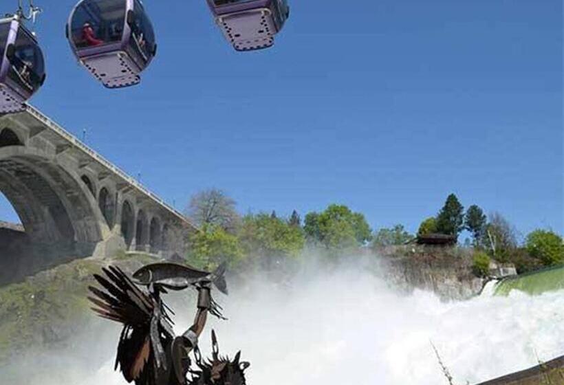 스위트, Turning Leaf Townhome Suites