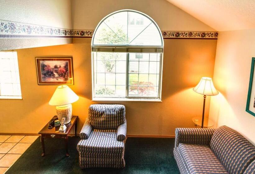סוויטה נוף לגינה, Turning Leaf Townhome Suites