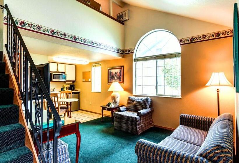 סוויטה נוף לגינה, Turning Leaf Townhome Suites