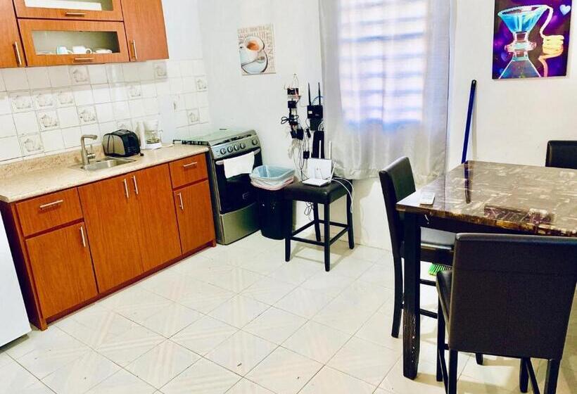 اتاق خانوادگی, Coastal Express Inn & Suites #1 At 681 Ocean Drive