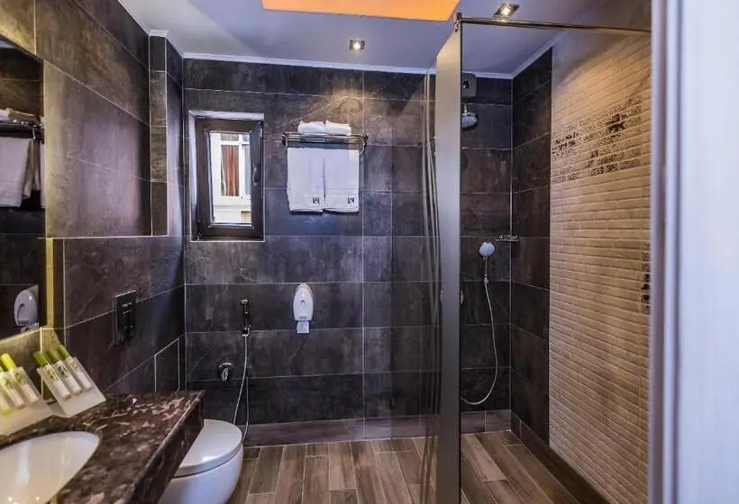 اتاق استاندارد, 8 1/2 Art Guest House