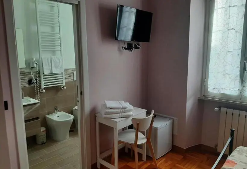 Standard Yhden Hengen Huone, La Bertina