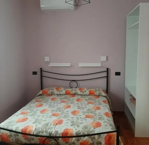 Standard Yhden Hengen Huone, La Bertina