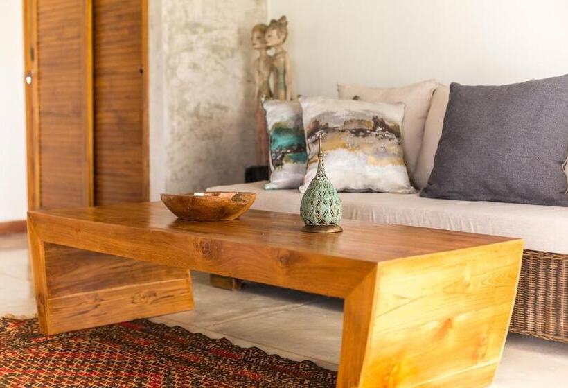 Люкс Deluxe Вид на Море, Sunhouse, Mandala Village