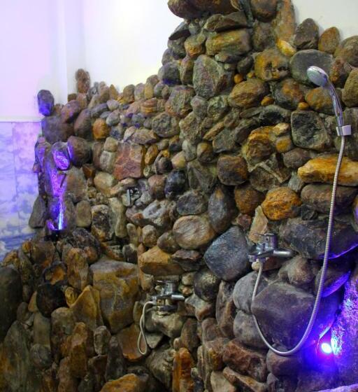 패밀리 룸, Cascade Vally