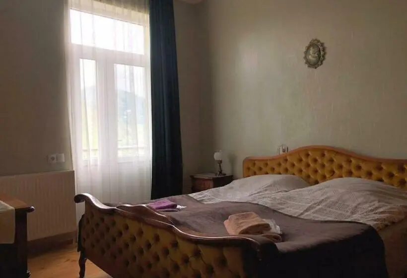 اتاق لوکس, Family Hotel 7 Sisters