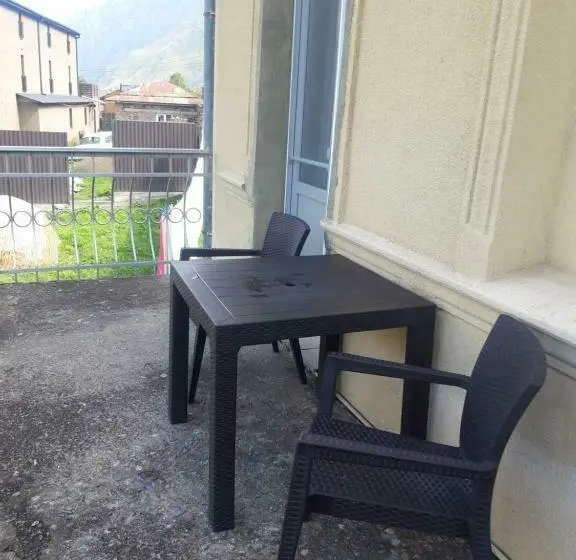 اتاق لوکس, Family Hotel 7 Sisters