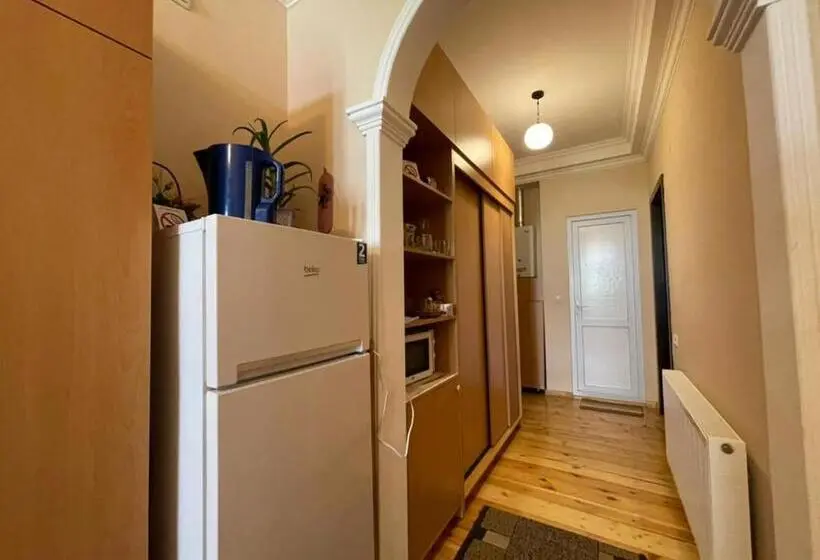 اتاق استاندارد سه تخته با چشمانداز باغ, Family Hotel 7 Sisters