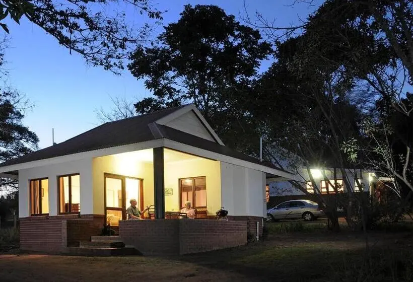 スタンダードバンガロー, Heuglins Lodge