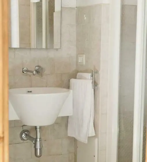 اتاق استاندارد سه نفره, Lapignagialla