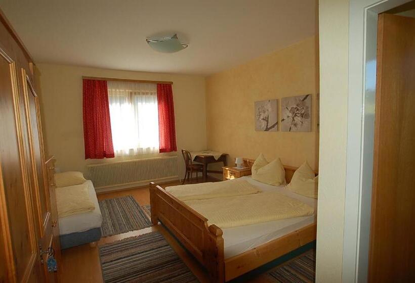 Standard Kolmen Hengen Huone, Alpengasthof Grobbauer