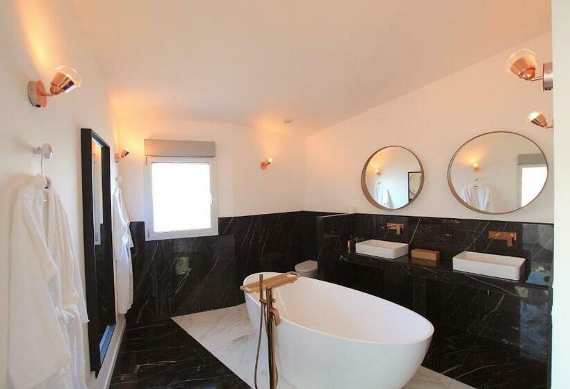 オーシャンビューデラックススイート, Minera