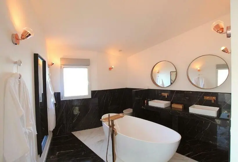 Deluxe Suite Sea View, Minera