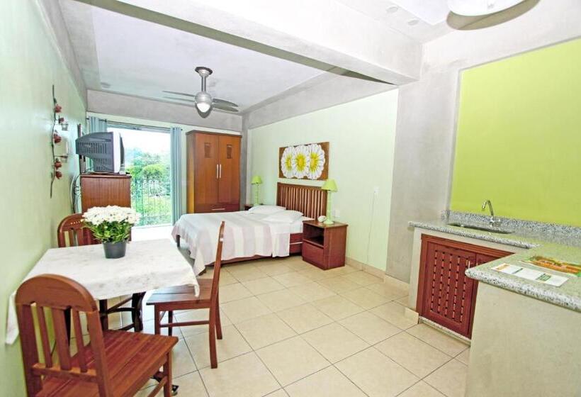 Студия Стандарт, Aventureiro Pousada