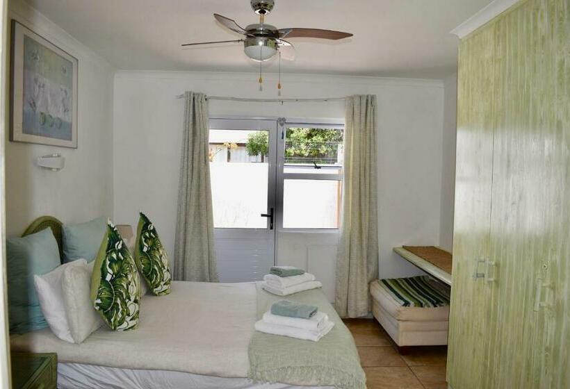 اتاق استاندارد, The Green Palm Cottage