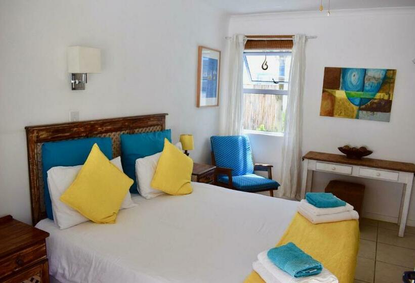 اتاق استاندارد, The Green Palm Cottage