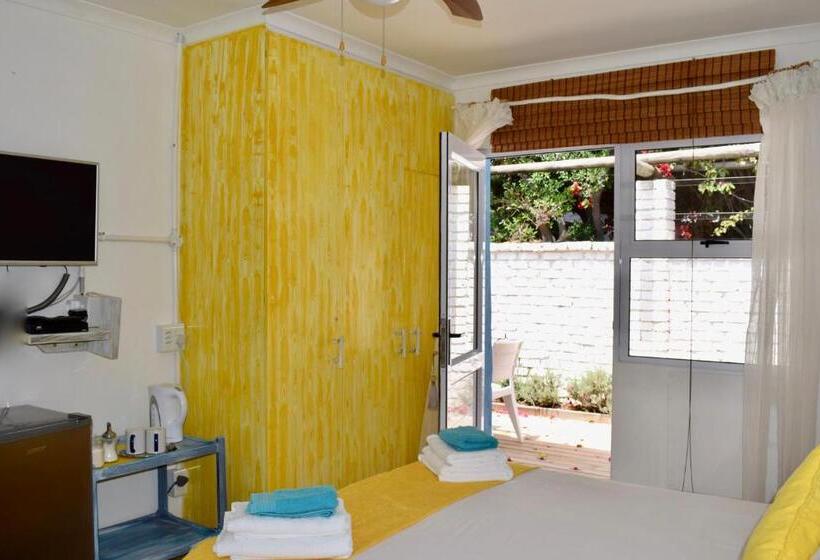 اتاق استاندارد, The Green Palm Cottage