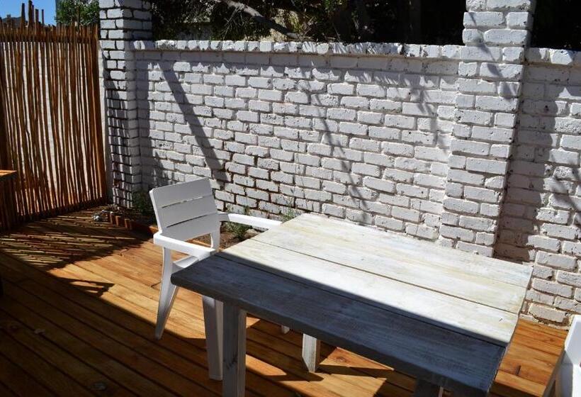 اتاق استاندارد, The Green Palm Cottage