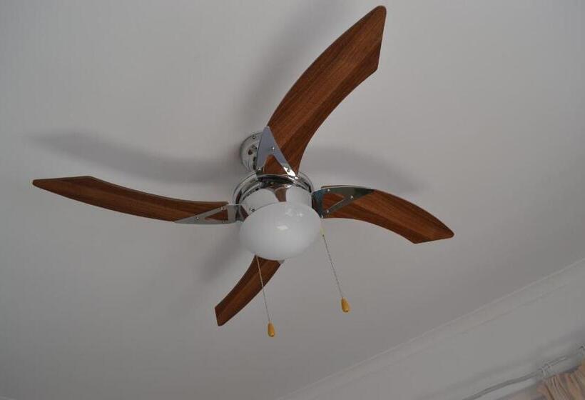 اتاق استاندارد با تخت بزرگ, The Green Palm Cottage