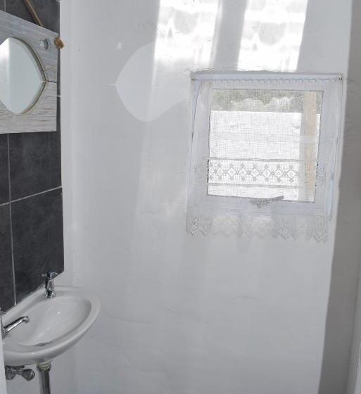 اتاق استاندارد سه نفره, The Green Palm Cottage