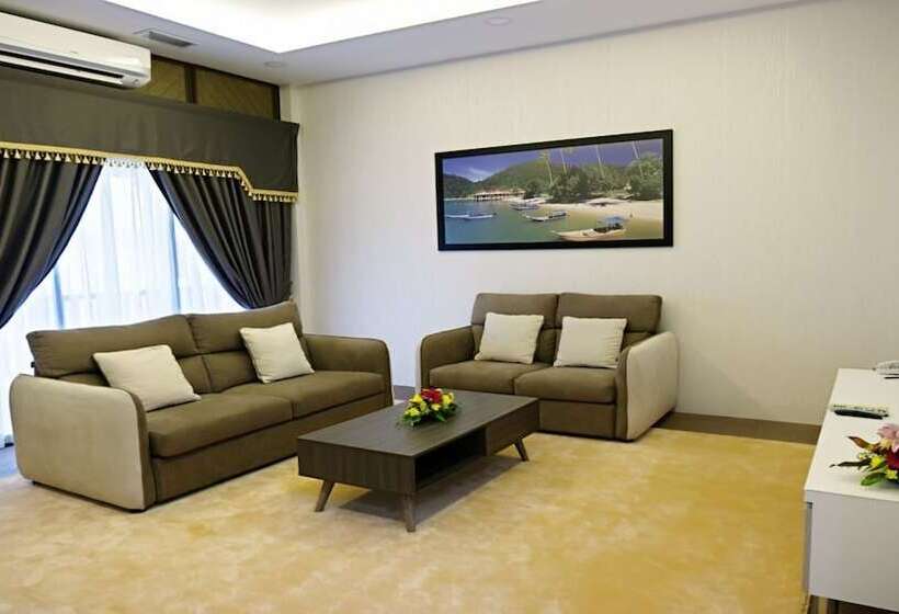 סוויטה מלכותית, Casuarina@pangkor