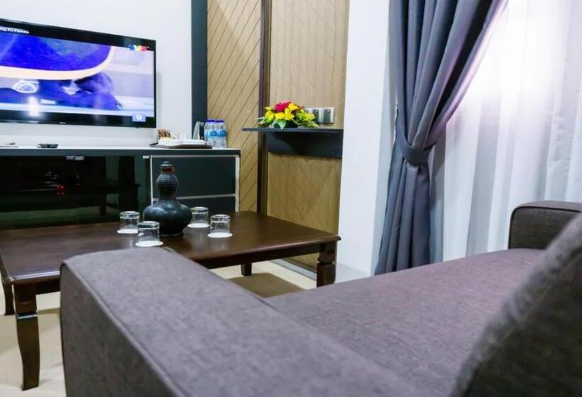 استودیوی استاندارد, Casuarina@pangkor